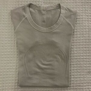 Lululemon Swiftly Tech Short Sleeve